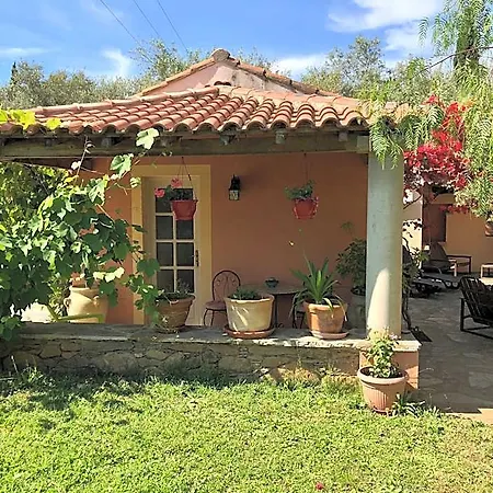 Domaine Le Clos Des Oliviers Hotel 3*