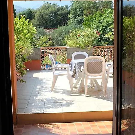 Hotel Domaine Le Clos Des Oliviers 3*